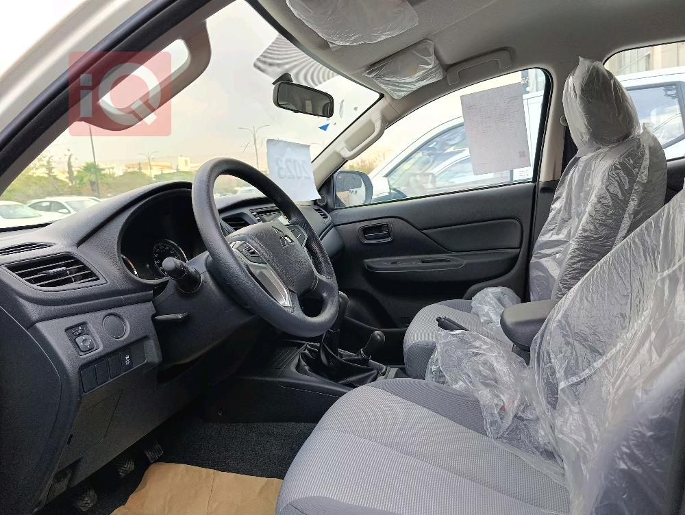 میتسوبیشی L200